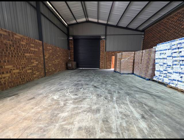 268M² WAREHOUSE TO LET IN AEROTON